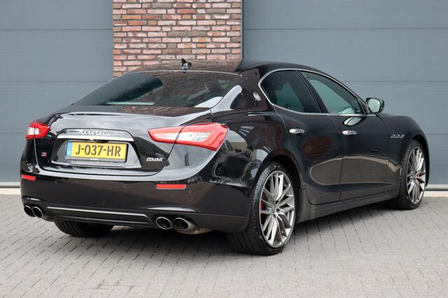 Maserati GHIBLI 3.0 S Q4 | Carbon | Bowers&Wilkins | Stoelventilatie | Memory | Variabel Onderstel | Apple Carplay/Android Auto | Leder | Camera | Keyless Entry | Elektrisch Zonnescherm |