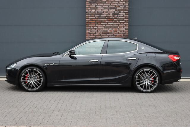 Maserati GHIBLI 3.0 S Q4 | Carbon | Bowers&Wilkins | Stoelventilatie | Memory | Variabel Onderstel | Apple Carplay/Android Auto | Leder | Camera | Keyless Entry | Elektrisch Zonnescherm |