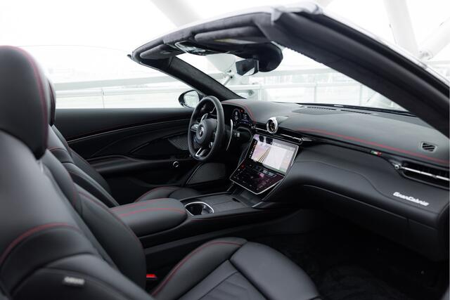 Maserati GRANCABRIO Trofeo | Sport Design Pack | Comf. Pack| Head-up | Sonus Faber audio |
