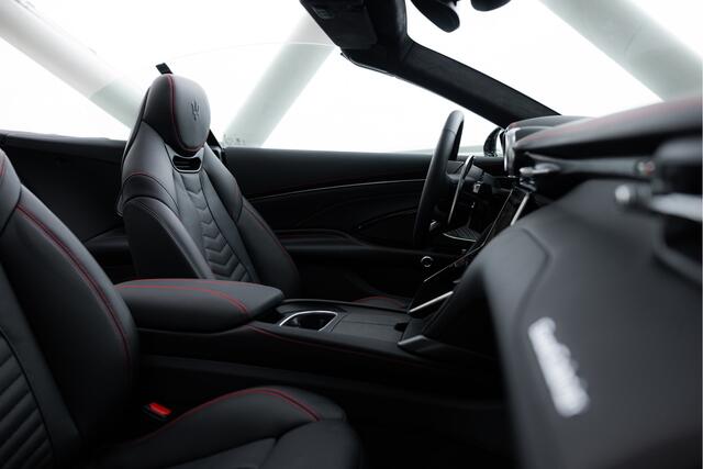 Maserati GRANCABRIO Trofeo | Sport Design Pack | Comf. Pack| Head-up | Sonus Faber audio |