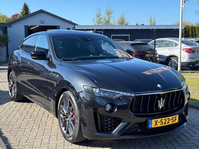 Maserati Levante 3.0 V6 S AWD Zwart 2021 Panorama Facelift