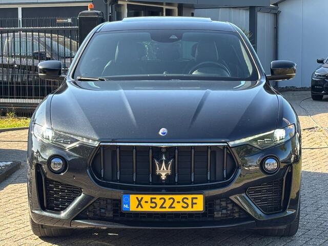 Maserati Levante 3.0 V6 S AWD Zwart 2021 Panorama Facelift