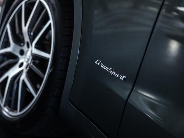 Maserati Levante 3.0 V6 AWD GranSport 350 pk | 1 jaar garantie | Uitgebreid leder | Sportstoelen | Dubbel Privacy Glas | Premium Audio | 20" velgen | Driver Assistance Pack