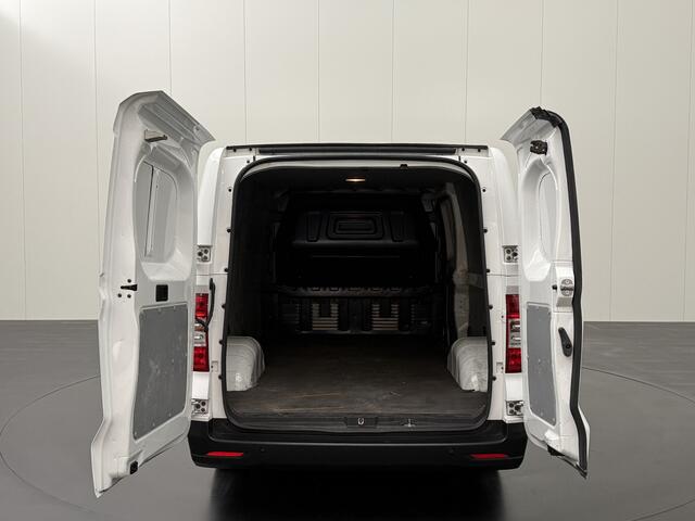 Maxus eDELIVER 3 LWB 50 kWh XXL | Achterdeuren | Multimedia | Camera | Airco | Cruise