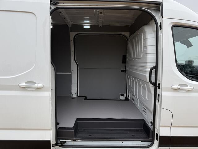 Maxus eDELIVER 9 89kWh 89kWh 310km WLTP L3H2 204PK 80KWh Snelladen Dubbele schuifdeur Apple Carplay Adaptieve Cruise Control Led Airco Stoelverwarming BPM Vrij