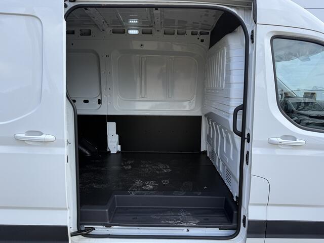 Maxus eDELIVER 9 52kWh 204PK Elektrisch L2H2 256km Stad WLTP Snelladen LED Carplay Cruise control Camera Airco Parkeersensoren v+a