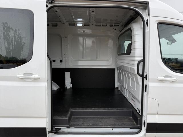 Maxus eDELIVER 9 77kWh 204PK Nieuw model! L2H2 Glaspack/Camper 300km WLTP Snelladen LED Carplay Cruise control Camera Airco Parkeersensoren v+a