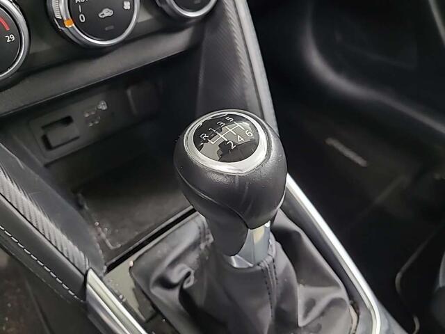 Mazda 2 1.5 Skyactiv-G Signature | Ad cruise control | Navi | Led 12 mnd BOVAG garantie Whatsapp 06-53188999