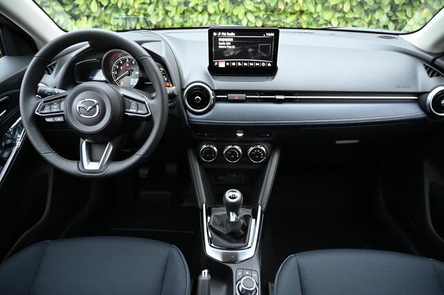 Mazda 2 Skyactiv-G 90 6MT Luxury met I-activsense *Trekhaak* *Dealeronderhouden* *All-in prijs*