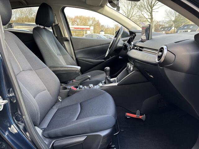 Mazda 2 1.5 Skyactiv-G Luxury 1e Eig. NL-Auto, Dealer Ond., Android/Carplay Auto, Navigatie, A.Rijcamera, Stoel & Stuur verw., LM velgen, Originele Auto nette auto.