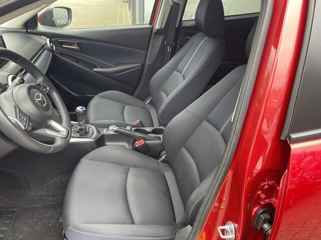 Mazda 2 1.5 Skyactiv-G Luxury , Navi, Apple Carplay, Cruise, PDC, Camera, LKA, HUD, Airco, Stoelverwarming, Stuurverwarming, LMV 16 Inch