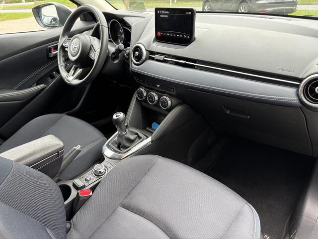 Mazda 2 1.5 Skyactiv-G Luxury NL-Auto, Dealer Ond. Navigatie, Apple Carplay, Android Auto, Head-up display, Parkeerhulp A, Stoel & Stuur verwarm, Keyless entry