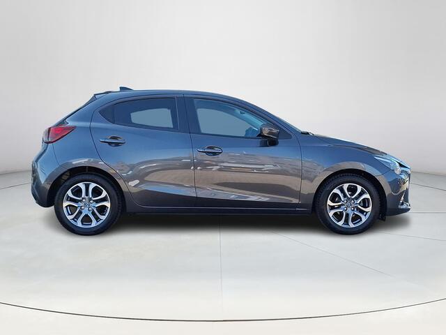 Mazda 2 1.5 Skyactiv-G GT-Luxury | Achteruitrijcamera | Trekhaak | Stoelverwarming | LED verlichting | Cruise control | 12 Maanden Bovag |