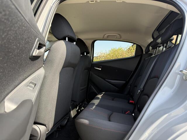 Mazda 2 1.5 SkyActiv-G 90 Homura PDC A | Stoel- stuurverwarming | Camera