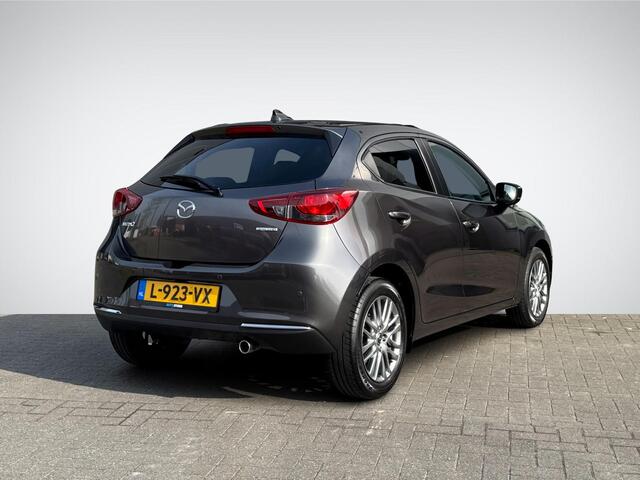 Mazda 2 1.5 Skyactiv-G Signature | Navigatie | 360° Camera | Head-Up Display | Stuur- + Stoelverwarming | LED Koplampen | Apple Carplay/Android Auto | Rijklaarprijs!
