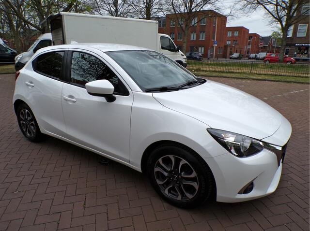 Mazda 2 1.5 Skyactiv-G Dynamic+ NAVI TEL CRUISECONT PARELMOER WIT METALIC...