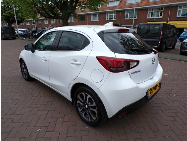 Mazda 2 1.5 Skyactiv-G Dynamic+ NAVI TEL CRUISECONT PARELMOER WIT METALIC...