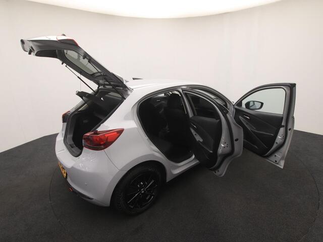 Mazda 2 1.5 SkyActiv-G Homura automaat met all-weather banden : dealer onderhouden