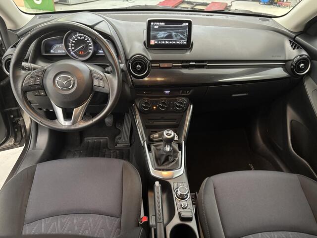 Mazda 2 1.5 Skyactiv-G TS+ / Eerste eigenaar / Navigatiesysteem / Airco / Cruise control / Extra getint glas / Hill hold functie / LED Koplampen / Lichtmetalen velgen 15" / Parkeersensoren achter / Voorstoelen verwarmd