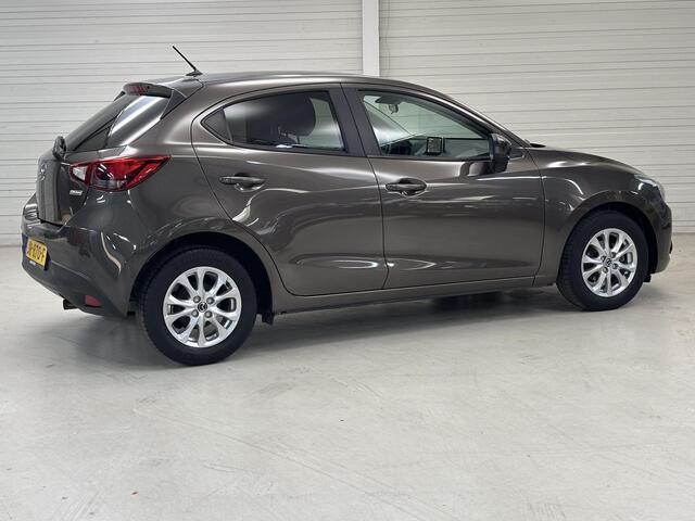 Mazda 2 1.5 Skyactiv-G TS+ / Eerste eigenaar / Navigatiesysteem / Airco / Cruise control / Extra getint glas / Hill hold functie / LED Koplampen / Lichtmetalen velgen 15" / Parkeersensoren achter / Voorstoelen verwarmd