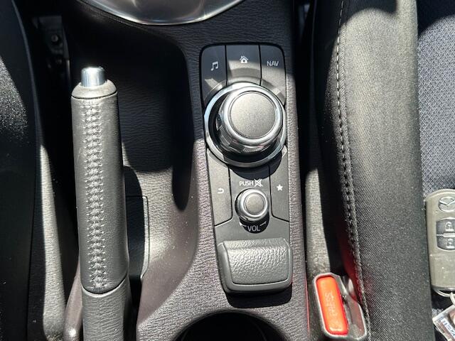 Mazda 2 1.5 Skyactiv-G NAKANA / Stoelverw. / PDC / Navi