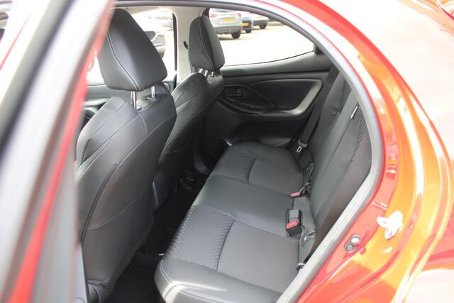 Mazda 2 Hybrid 1.5 Select , Automaat, Apple Carplay, Clima, Adap.Cruise, LMV 16 Inch, Camera, PDC, HUD, Bluetooth, Stuur/Stoelverwarming