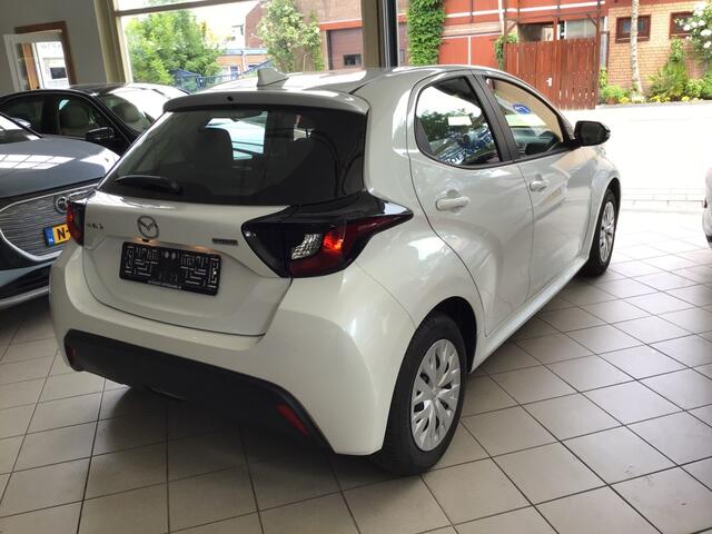 Mazda 2 1.5 Centre-line