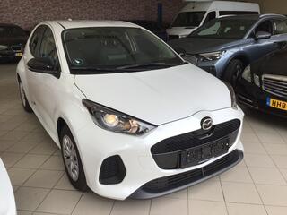 mazda-2-1.5-centre-line
