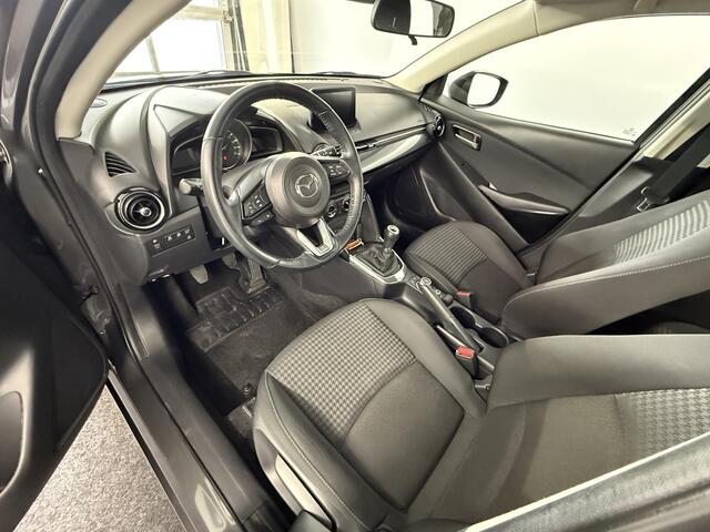 Mazda 2 1.5 Skyactiv-G Dynamic+ / NL auto / Voll. Historie / Navigatie / Trekhaak / BTW auto