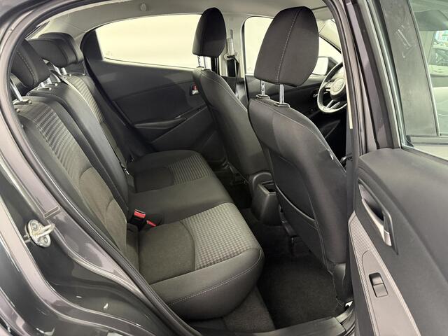 Mazda 2 1.5 Skyactiv-G Dynamic+ / NL auto / Voll. Historie / Navigatie / Trekhaak / BTW auto