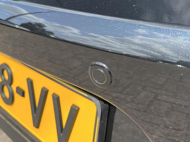 Mazda 2 1.5 Skyactiv-G Luxury Lmv Cruise Stoelverwarming Stuurverwarming Pdc Airco Navi Nap