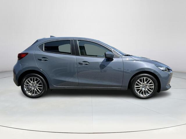 Mazda 2 1.5 Skyactiv-G Luxury | Navigatiesysteem| Climate control | All Seasonbanden |Stoelverwarming| Achteruitrijcamera| Apple Carplay|