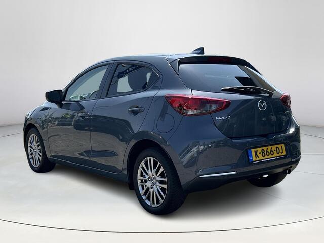 Mazda 2 1.5 Skyactiv-G Luxury | Navigatiesysteem| Climate control | All Seasonbanden |Stoelverwarming| Achteruitrijcamera| Apple Carplay|
