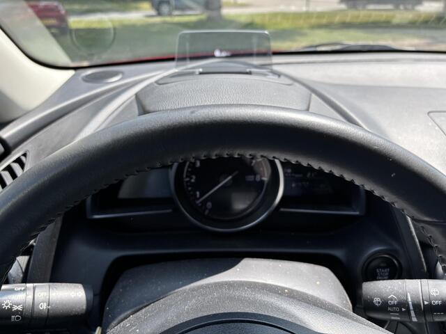 Mazda 2 1.5 Skyactiv-G Luxury 1e Eig,. Dealer Ondh, Navigatie, Apple Carplay/ Android Auto, A. Rij-Camera, Head-Up Display, Lichtmetaal, Stuurverw., Stoelverw. , Cruise Controle.