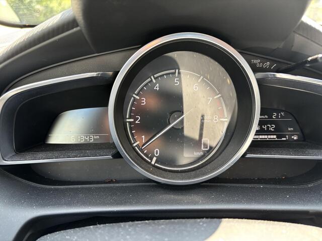 Mazda 2 1.5 Skyactiv-G Luxury 1e Eig,. Dealer Ondh, Navigatie, Apple Carplay/ Android Auto, A. Rij-Camera, Head-Up Display, Lichtmetaal, Stuurverw., Stoelverw. , Cruise Controle.