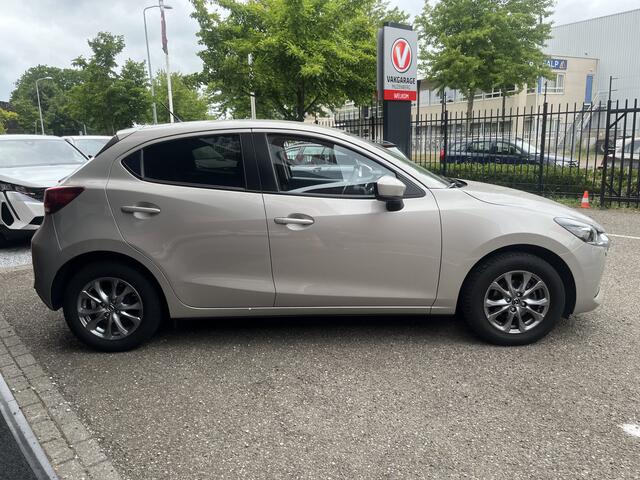 Mazda 2 1.5 Skyactiv-G Comfort // LED // AIRCO // PDC // CRUISE // NAVI+CARPLAY // STOELVERWARMING //