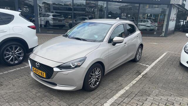 Mazda 2 1.5 Skyactiv-G Luxury + I- Activsense Pack, spoiler, LMV 16 inch, Apple Car Play, camera