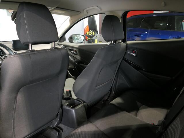 Mazda 2 1.5 Skyactiv-G GT-M *Trekhaak!* - Headup display, stoelverwarming, navi, DAB
