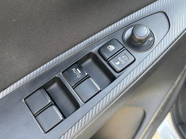 Mazda 2 1.5 e-SkyActiv-G 90 Exclusive-Line 1e Eig., NL-Auto, Dealer Ond., Navigatie, Apple Carplay / Android Auto, A-Rij-Camera, Rondom zicht Camera, Head-Up, Licht metaal, Parkeerhulp