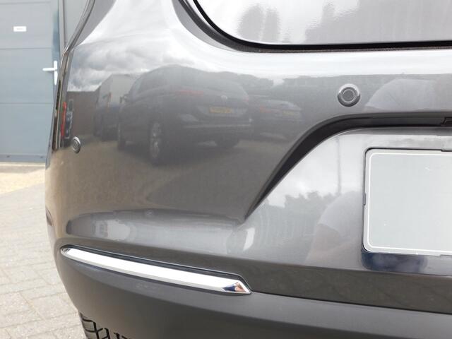 Mazda 2 1.5 Skyactiv-G Luxury Mild hybrid | Stoel&stuur verw./360 Camera/Clima |