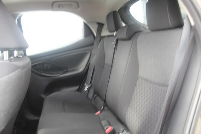 Mazda 2 Hybrid 1.5 Agile Toyota Yaris l Apple Carplay/ Android auto l Keyless l Automaat l Cruise control l Stuur- en Stoelverwarming VDL auto