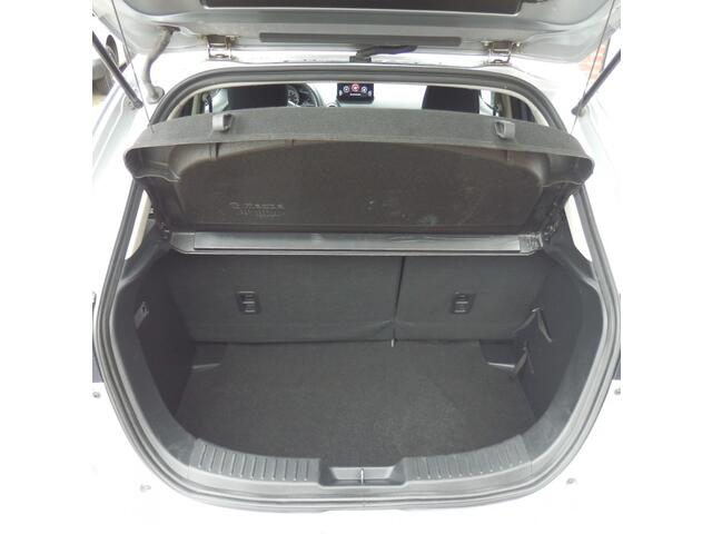 Mazda 2 1.5 SKYACT-G LUXURY / automaat / 16 inch alu / Head-up display