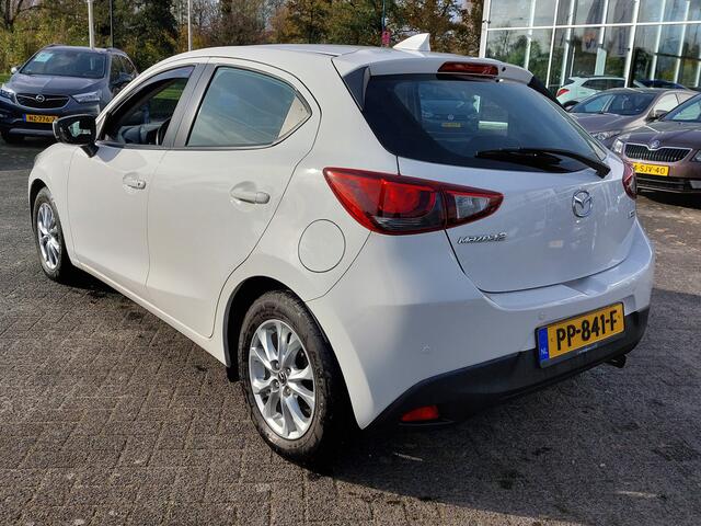 Mazda 2 1.5 Skyactiv-G 90pk Dynamic | 1ste Eigenaar + Origineel NL | Navi | Airco | Cruise | Bluetooth Carkit+Streaming | Pdc | Rijstrooksensor | Standkachel | Mistlampen | 15''lm
