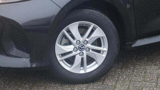 Mazda 2 Hybrid 1.5 Centre-line