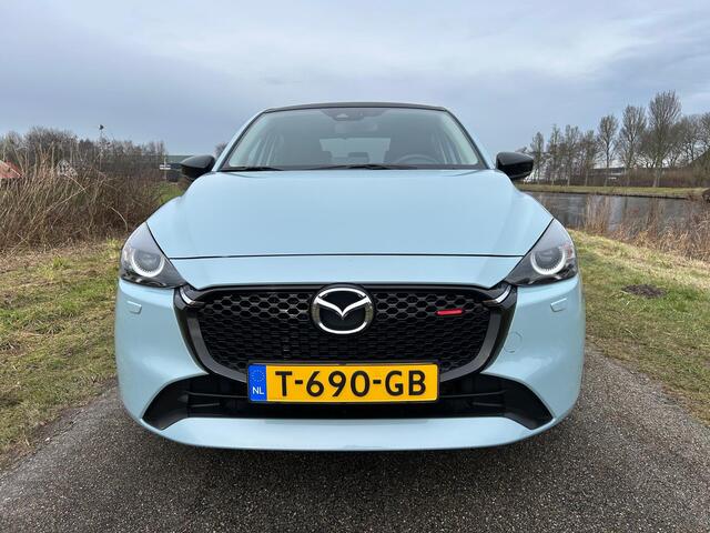 Mazda 2 1.5 e-SkyActiv-G 90 Homura Aka Leer/Alcantara / Stoelverwarming