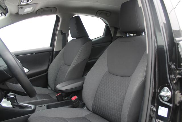 Mazda 2 Hybrid Toyota Yaris Hybrid 1.5 Stuur- en Stoelverwarming l Apple Carplay/ Android auto l Keyless l Automaat l Parkeercamera l Cruise control l