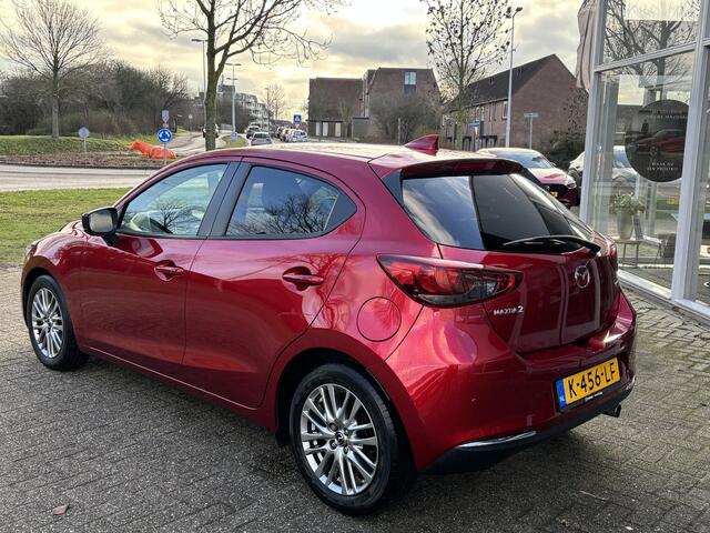 Mazda 2 1.5 Skyactiv-G Luxury NL-Auto, 1e Eig., Dealer Ondh., Automaat, Navigatie, Apple Carplay/ Android Auto, Head-up, Keyless, Stoel verw., Stuurverw., A-rij-Camera, Lichtmetaal