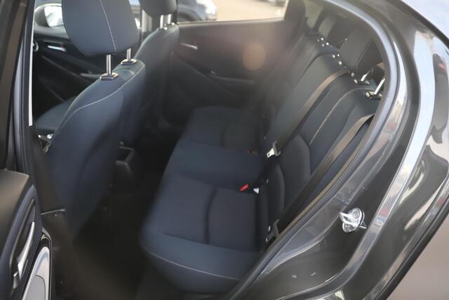 Mazda 2 1.5 Skyactiv-G Luxury Navigatie Achteruitrijcamera 16 inch LMV Stuur & Stoelverwarming LED Head Up Display