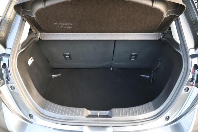 Mazda 2 1.5 Skyactiv-G Luxury Navigatie Achteruitrijcamera 16 inch LMV Stuur & Stoelverwarming LED Head Up Display