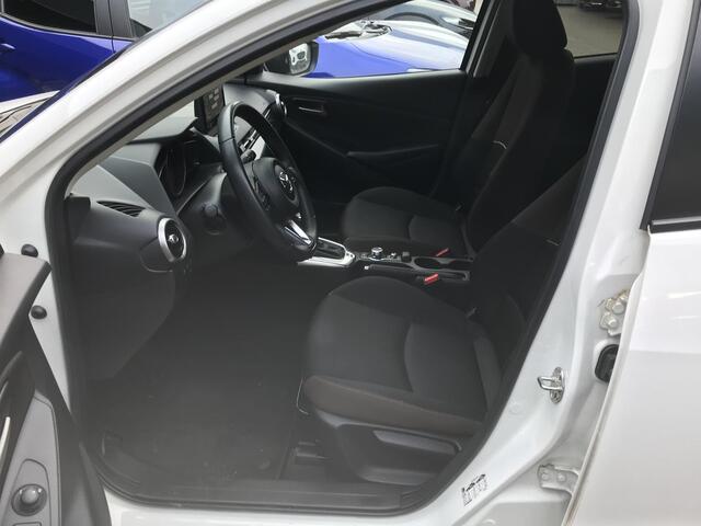 Mazda 2 1.5 Skyactiv-G Comfort Automaat, 15 inch LM velgen, PDC, Clima, Stoelverwarming, Apple Carplay/Android Auto, Nav, Cruise, ASR, LKA